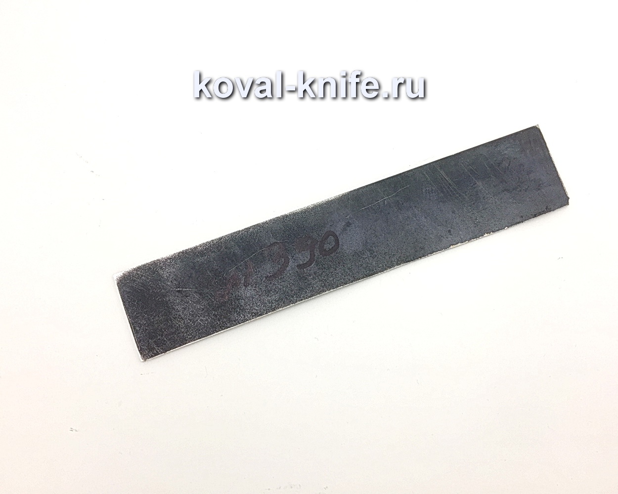 Заготовка из порошковой стали: M390 200х40х4,3мм. Заготовка из порошковой стали: M390 200х40х4,3мм.