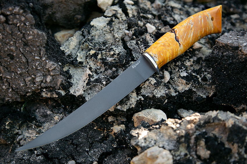 Филейный нож из булатной стали  (рукоять – стабилизированная карельская береза) A714