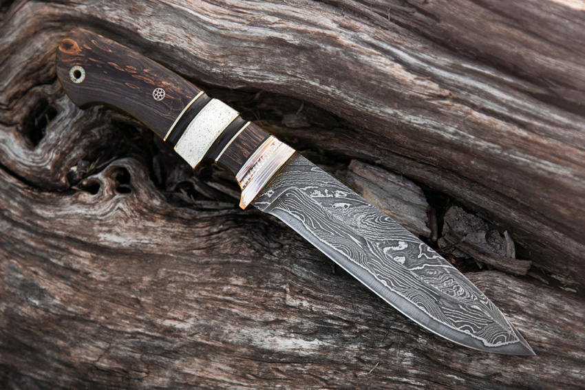 Нож Олимп из ламинированной стали (рукоять – стабилизированная карельская береза, бивень мамонта,пин, литье – макуме) A722